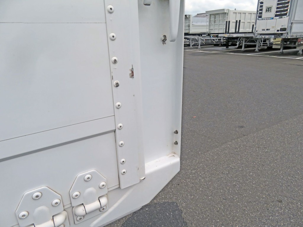 あおりに小さいキズがあります。|トレクス  PFN24103改の写真30