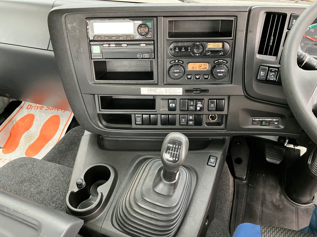 いすゞ ギガ QDG-EXZ52BJの写真15