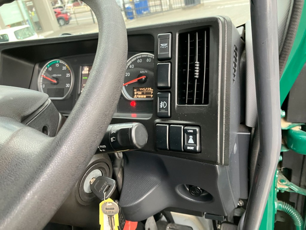 いすゞ ギガ QDG-EXZ52BJの写真17