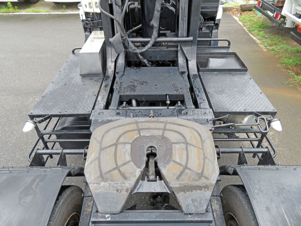踊り場の状態です。|いすゞ ギガ PDG-EXR52G8の写真11