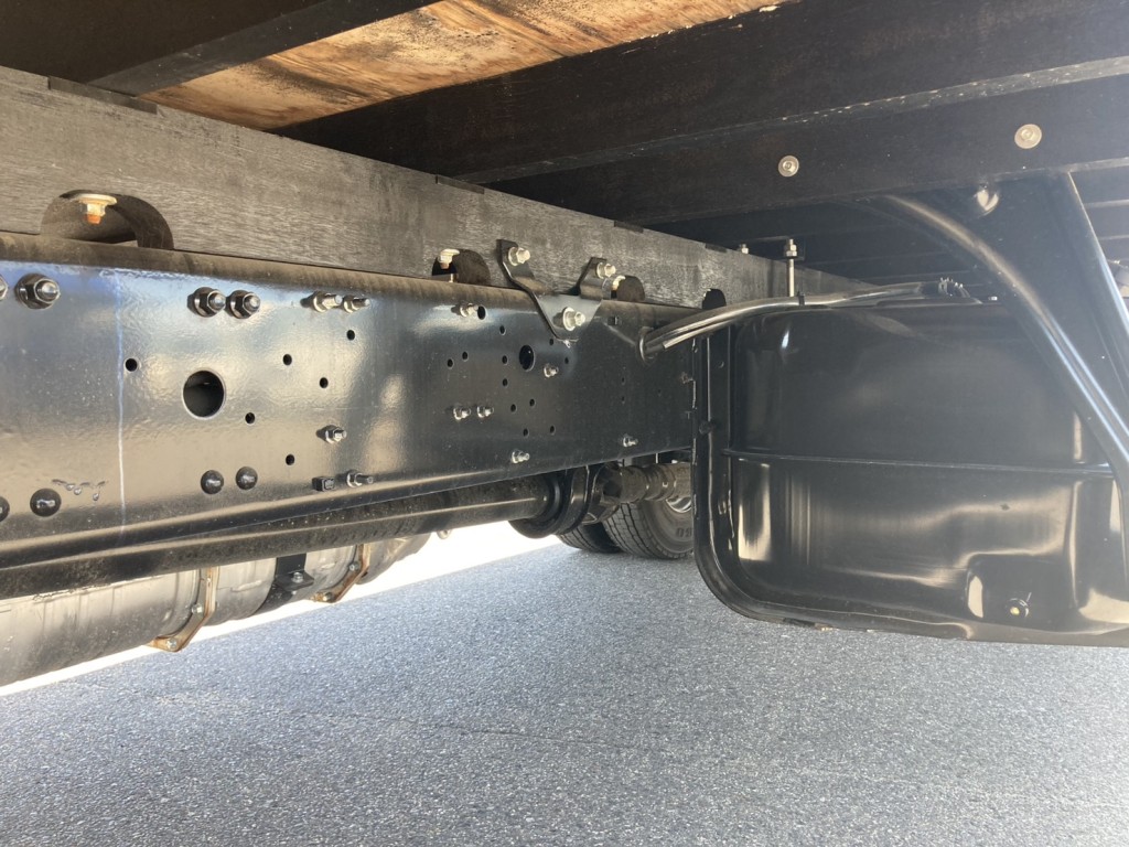 シャーシとネタの状態です。|三菱 ファイター 2KG-FK62F(2WD)の写真11