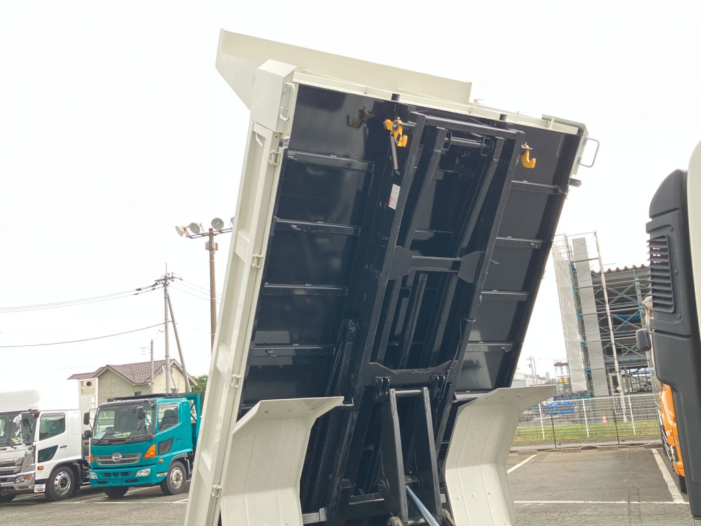 ボデー裏側の状態です。|日野 デュトロ 2KG-XZU700X(2WD)の写真10