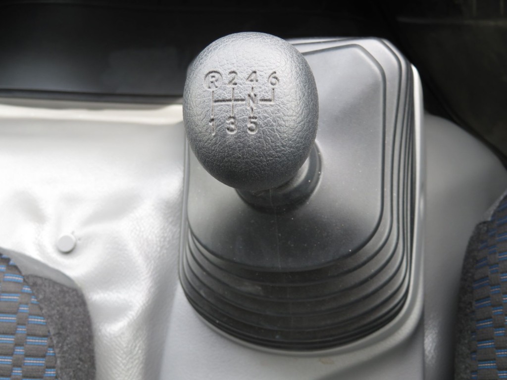 日野 デュトロ 2KG-XZU710M(2WD)の写真19