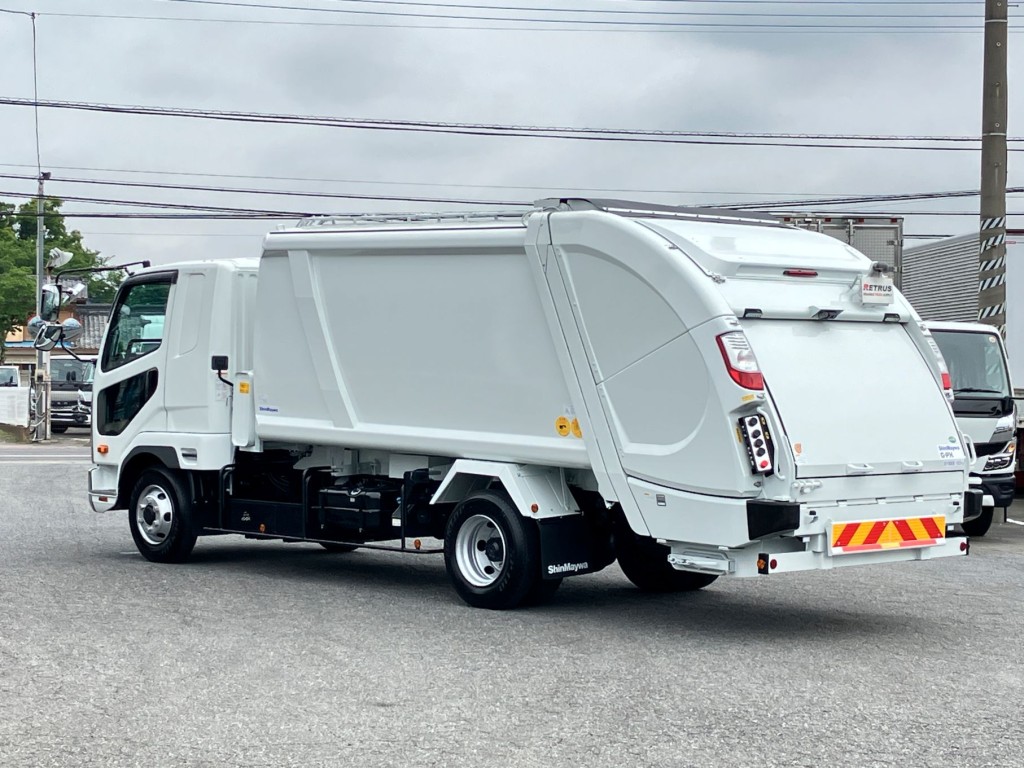 三菱 ファイター 2KG-FK62F(2WD)の写真3