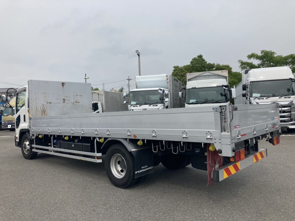 いすゞ フォワード 2RG-FRR90S2(2WD)の写真3