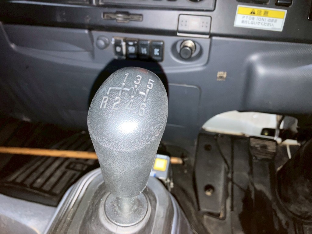 いすゞ フォワード 2RG-FRR90S2の写真6