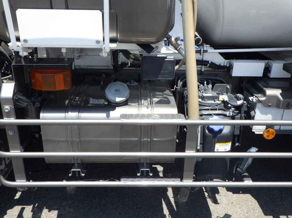 燃料タンクは１００Lです。|日野 レンジャー 2KG-FJ2ACA(2WD)の写真24