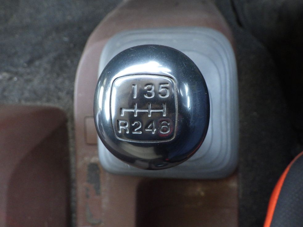 MT６速です。|日野 レンジャー 2KG-FJ2ACA(2WD)の写真27