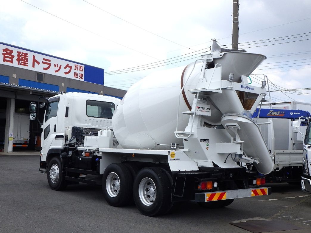 いすゞ ギガ 2KG-CXZ77CT(6x4)の写真3