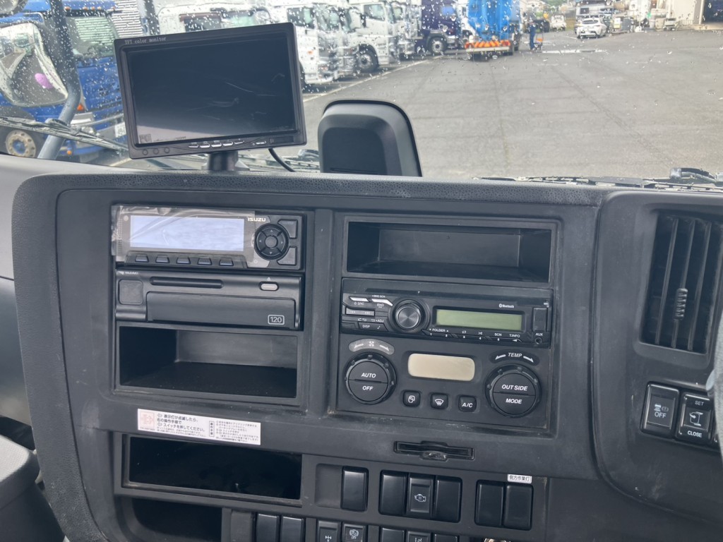 いすゞ ギガ 2KG-CXZ77CTの写真8