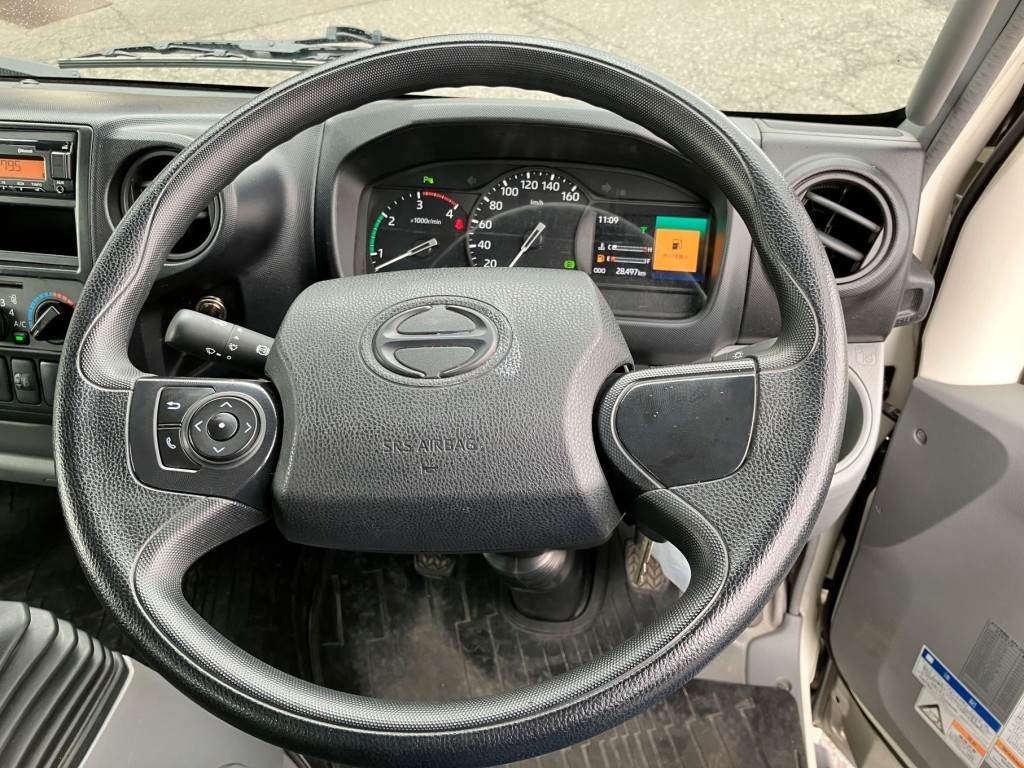メーター周りの状態です。|日野 デュトロ 2KG-XZU712M(2WD)の写真23