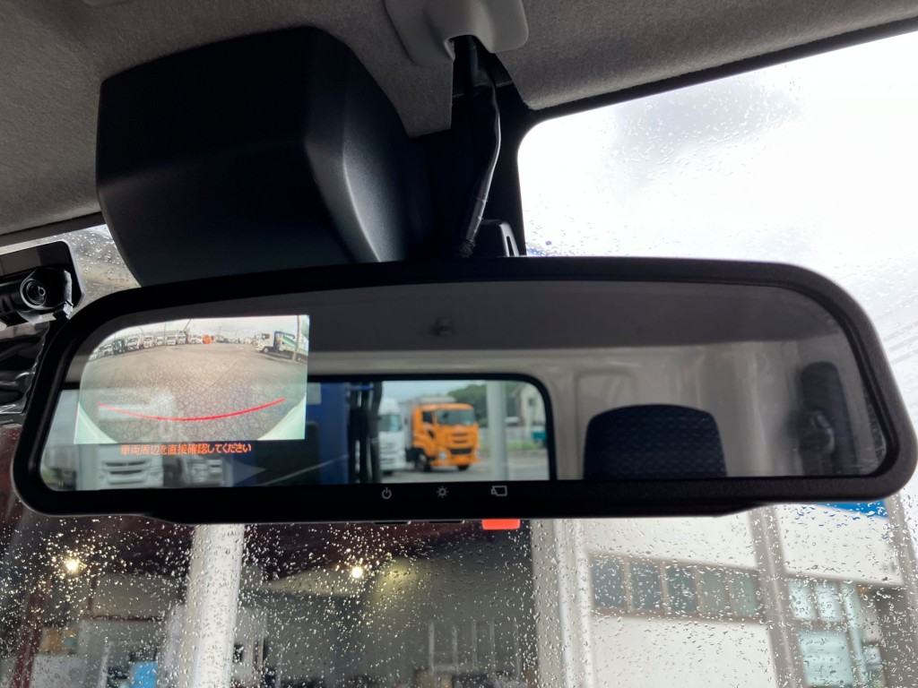 ミラー一体型バックモニター付きです。|日野 デュトロ 2KG-XZU712M(2WD)の写真24