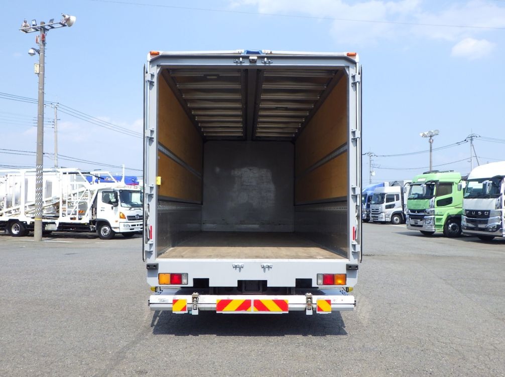 三菱 ファイター 2KG-FK64F(2WD)の写真9