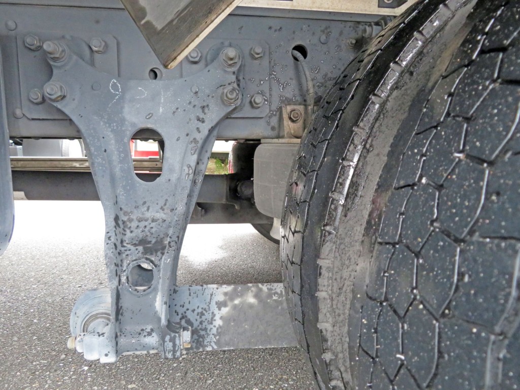 エアサスです。|日野 レンジャー 2KG-FC2ABG(2WD)の写真5