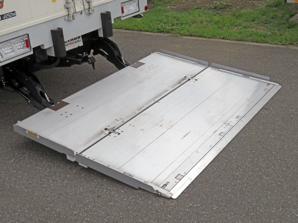ゲートのステージの状態です。|日野 レンジャー 2KG-FC2ABG(2WD)の写真10