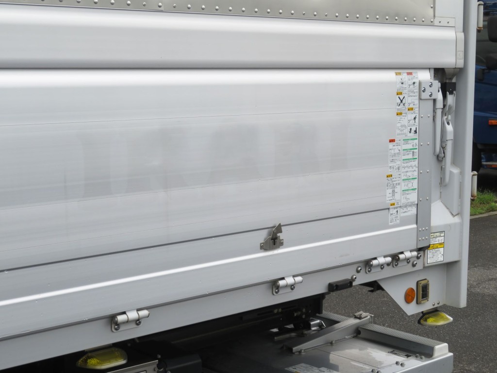 助手席側あおり後方に看板日焼け跡があります。|日野 レンジャー 2KG-FC2ABG(2WD)の写真15