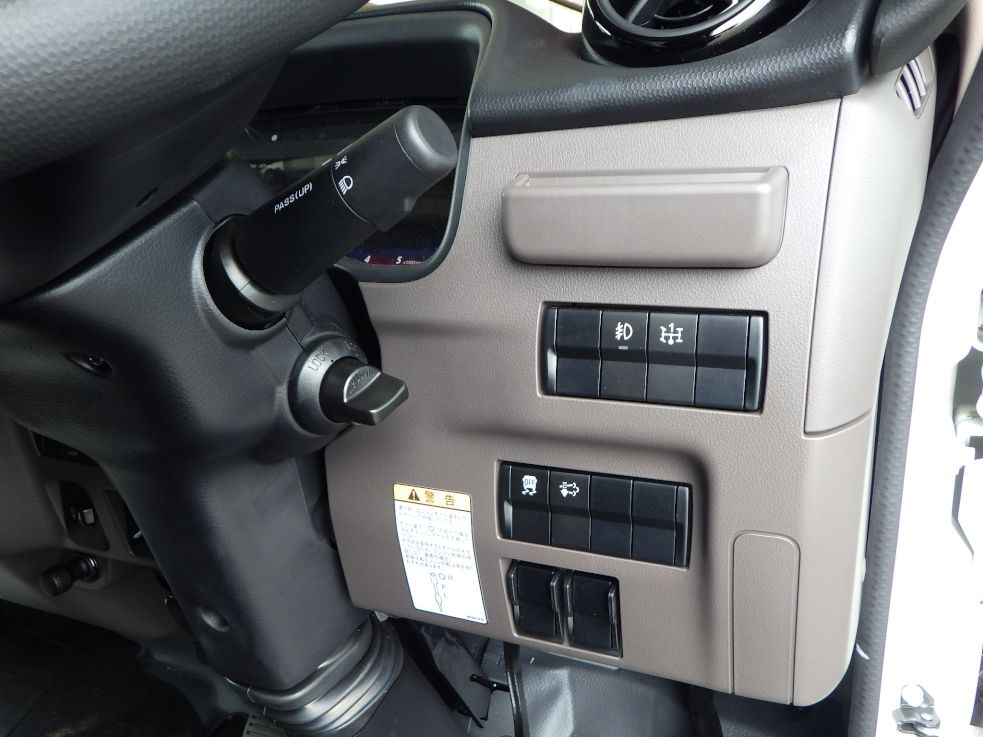 三菱 キャンター 2PG-FEBM0(2WD)の写真22
