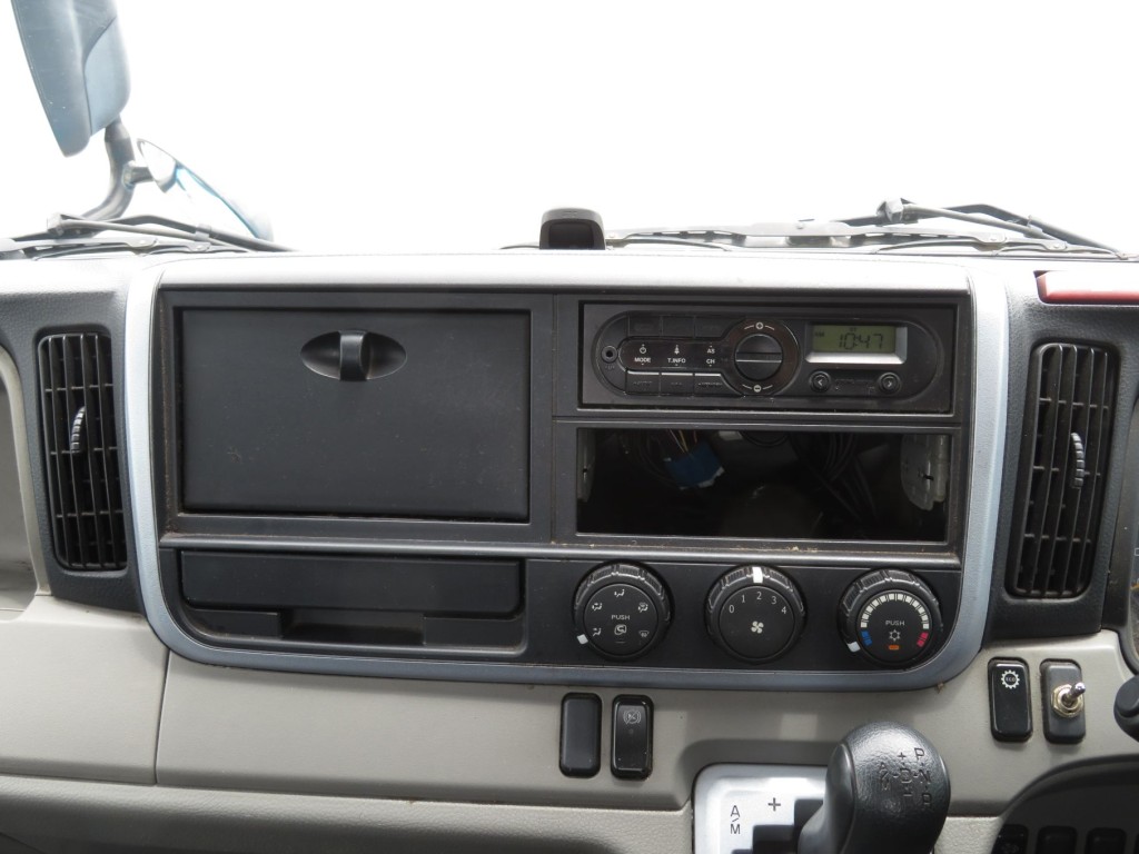 インパネ周りの状態です。|三菱 キャンター TPG-FBA20(2WD)の写真22