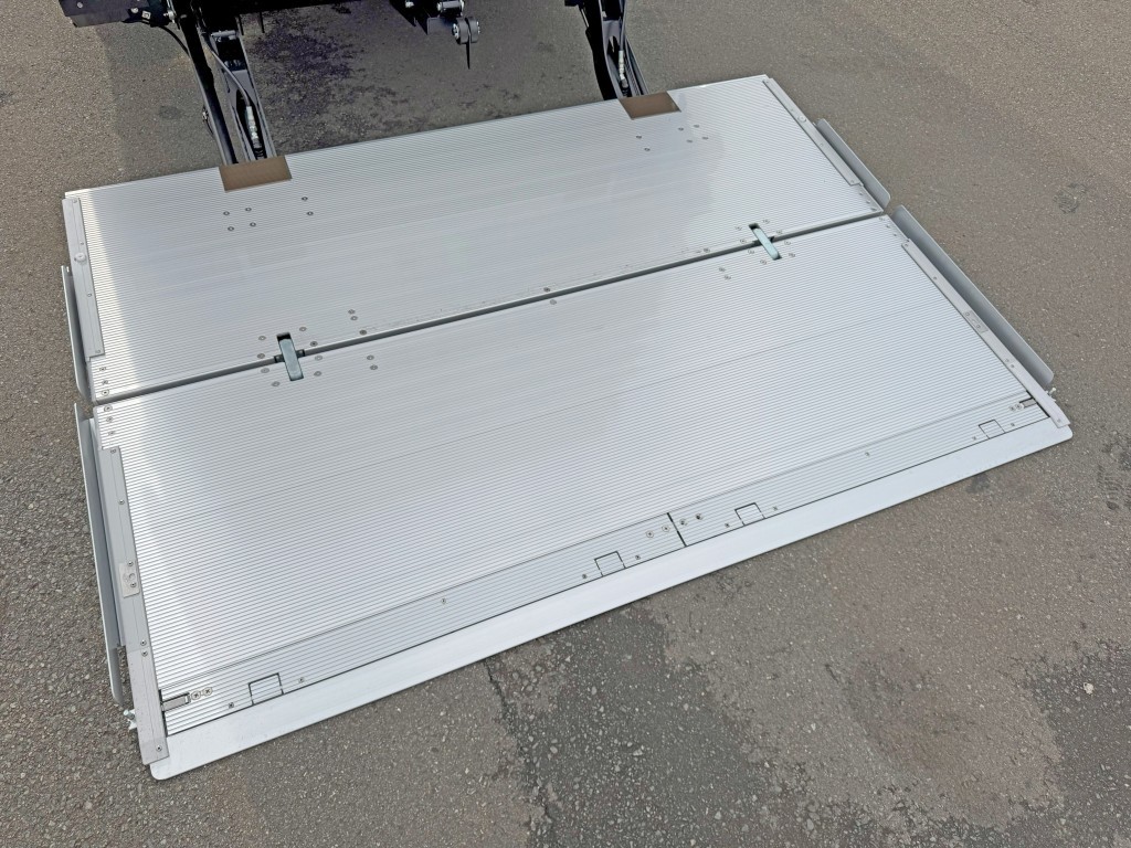 ゲートのステージ状態です。|日野 レンジャー 2KG-FD2ABG(2WD)の写真14