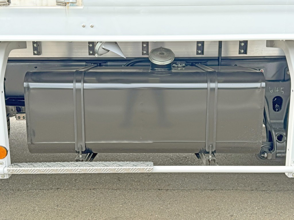 燃料タンクは２００Lです。|日野 レンジャー 2KG-FD2ABG(2WD)の写真18