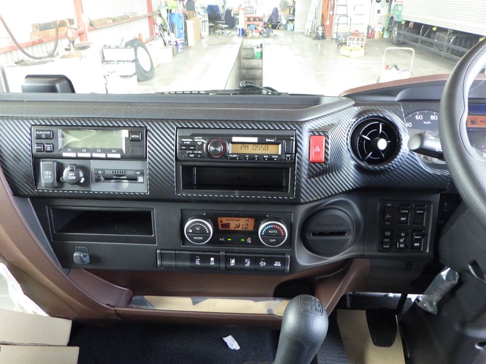 パネル周りの状態です。|日野 レンジャー 2KG-FD2ABG(2WD)の写真28