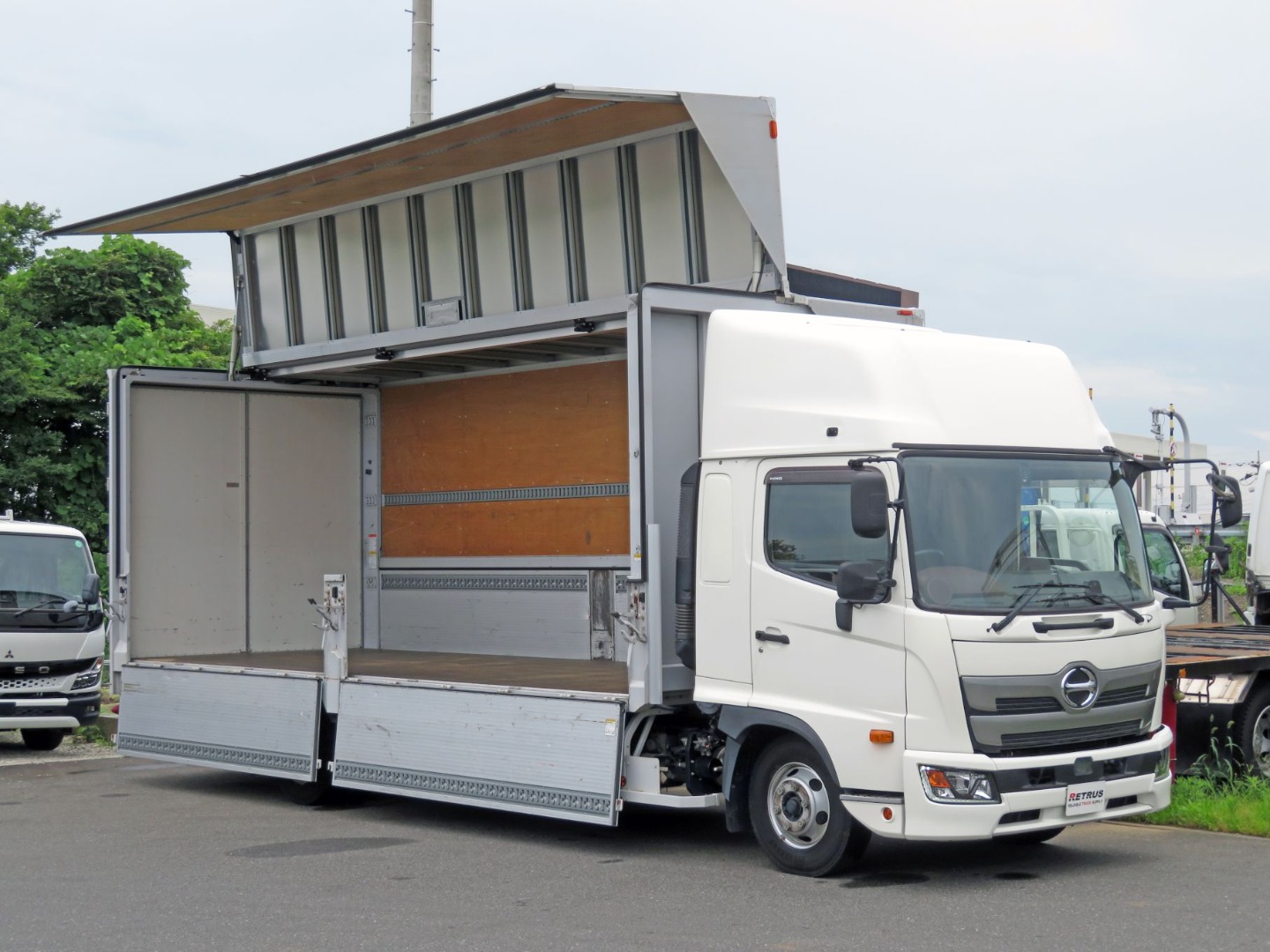 日野 レンジャー 2KG-FD2ABG(2WD)の写真2