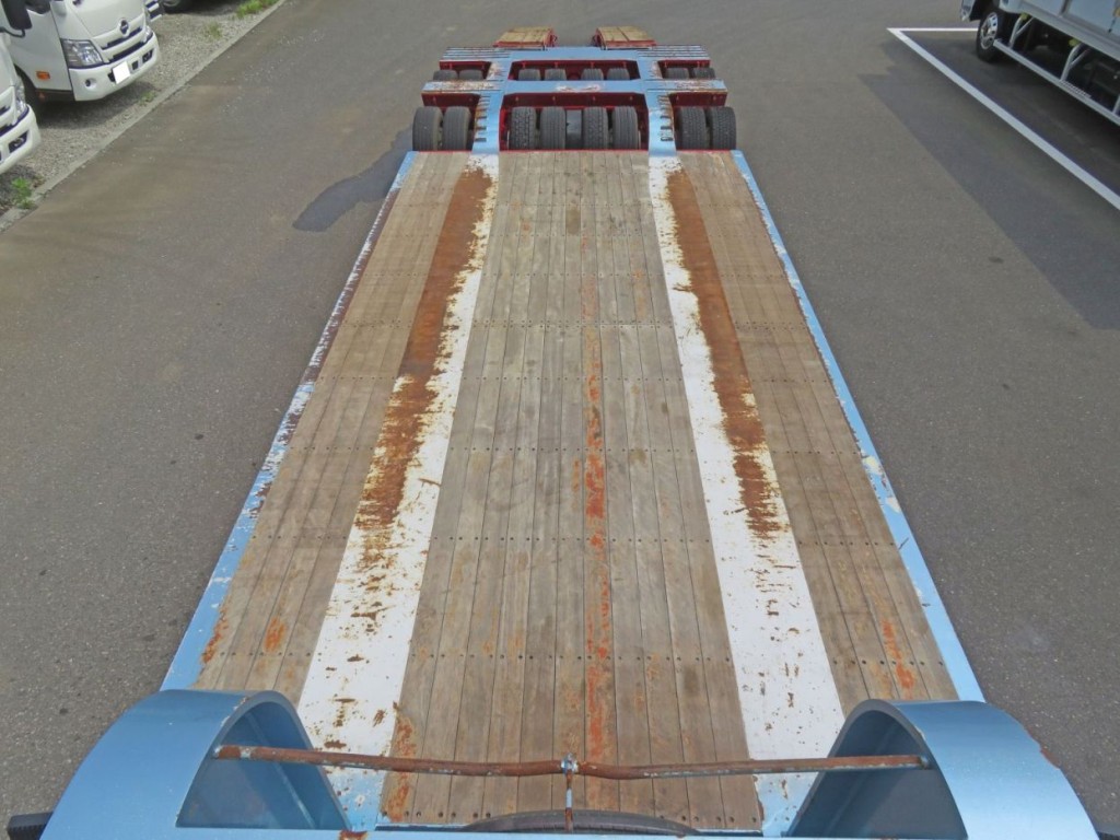 シャーシ上部にサビ・キズがあります。|トレクス PMR440BHの写真12