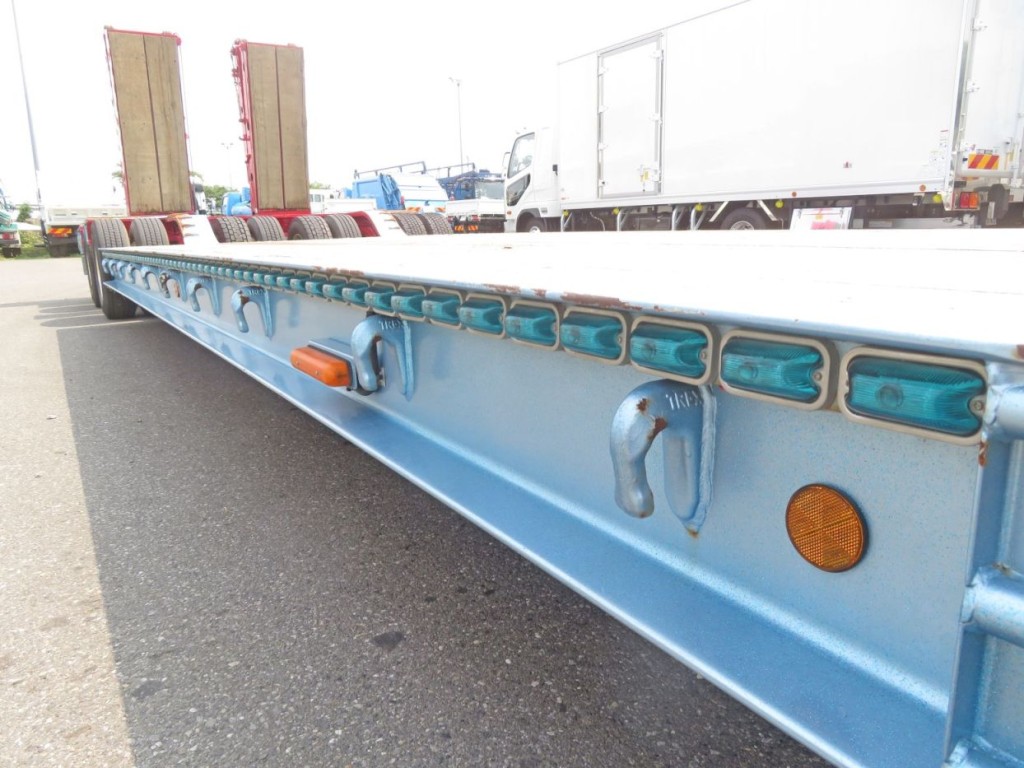 車体にマーカーが取り付けされています。(車検非対応)|トレクス PMR440BHの写真23