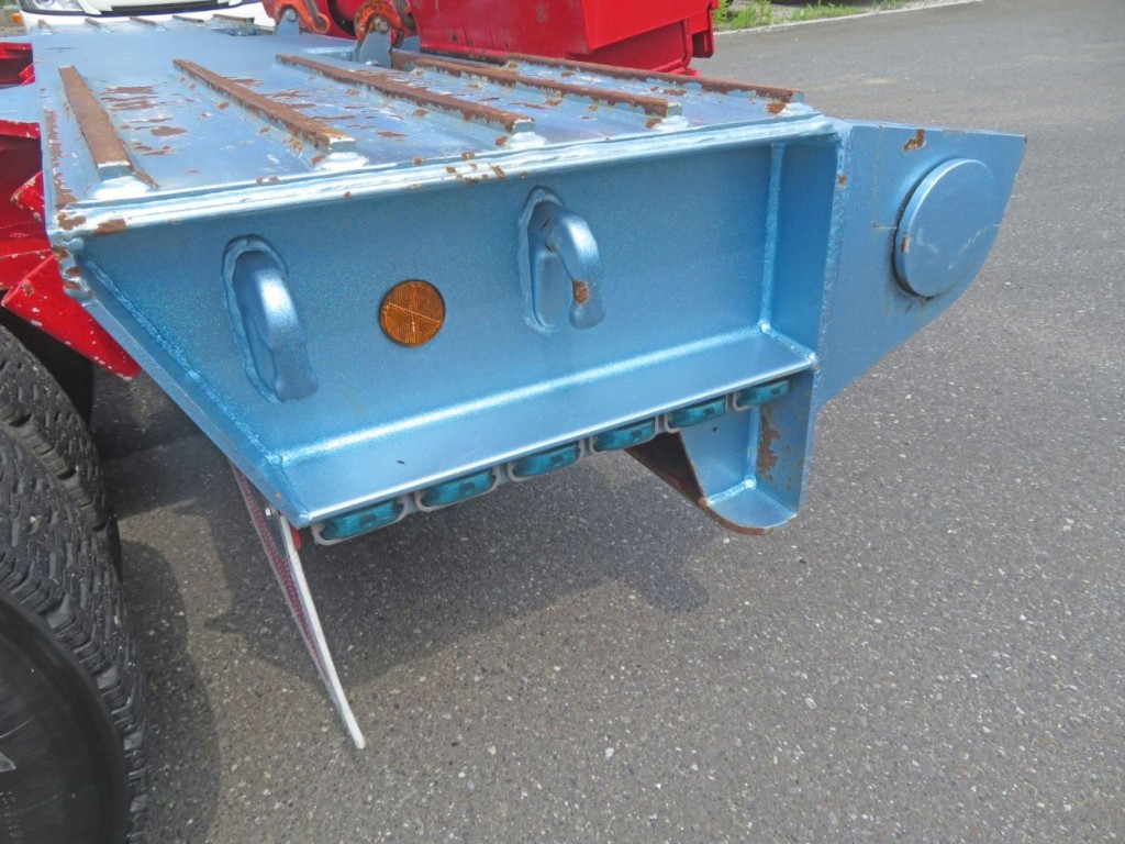サイドレール後方に細かいサビ・軽いキズがあります。|トレクス PMR440BHの写真43