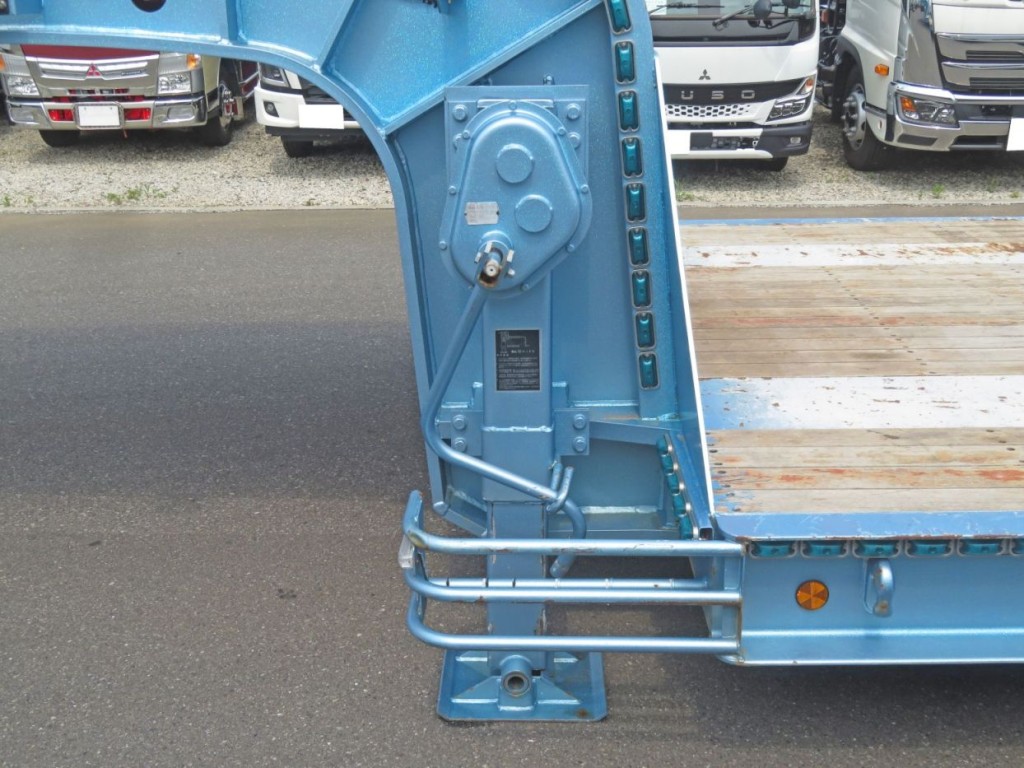 脚は手動式です。|トレクス PMR440BHの写真48