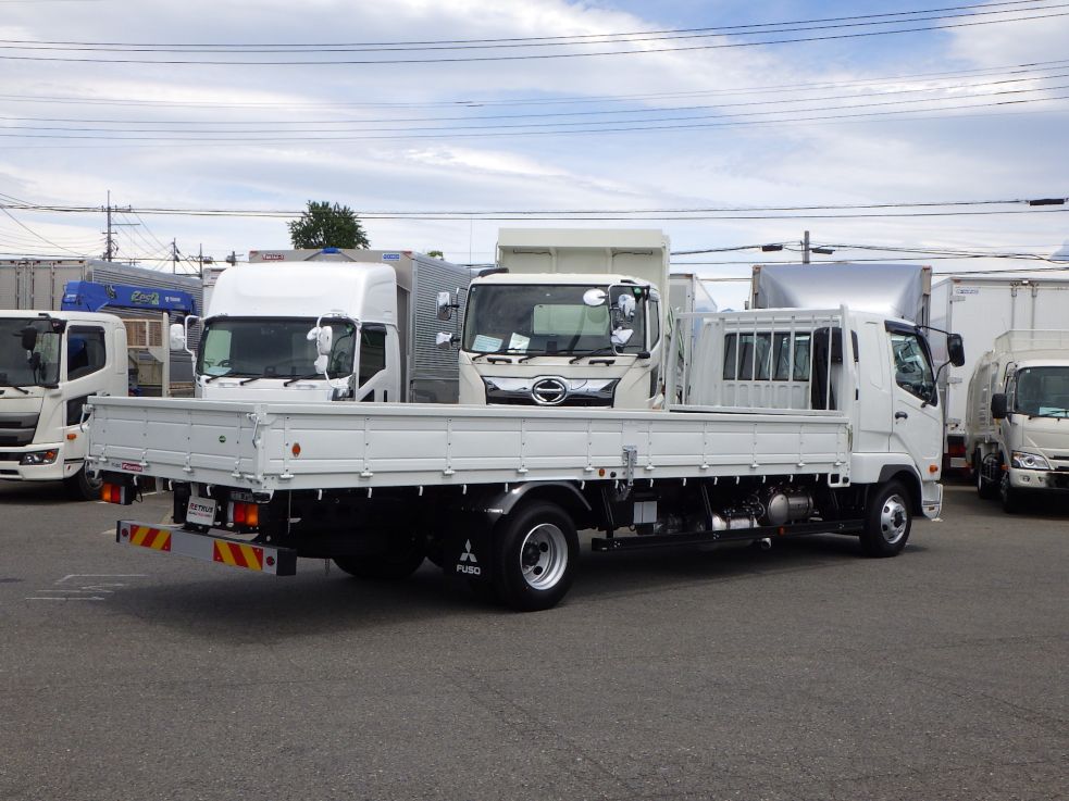 三菱 ファイター 2KG-FK62F(2WD)の写真4