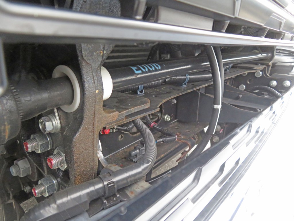 最前部のクロスメンバー周辺に置きサビがあります。|日野 レンジャー 2KG-FE2ACA(2WD)の写真21