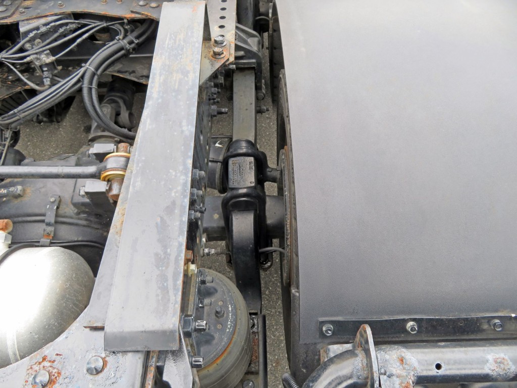 板バネの状態です。|日野 プロフィア QPG-SS1EKDGの写真7