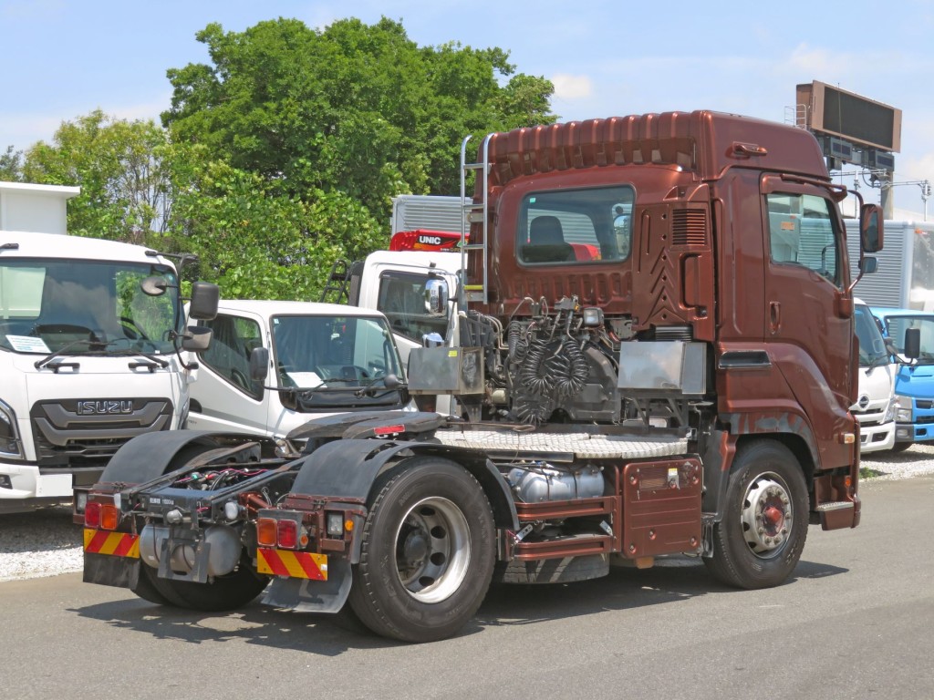 いすゞ ギガ 2KG-EXD52CDの写真4