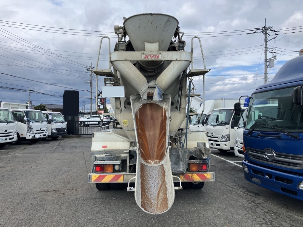 いすゞ ギガ 2KG-CXZ60CTの写真5