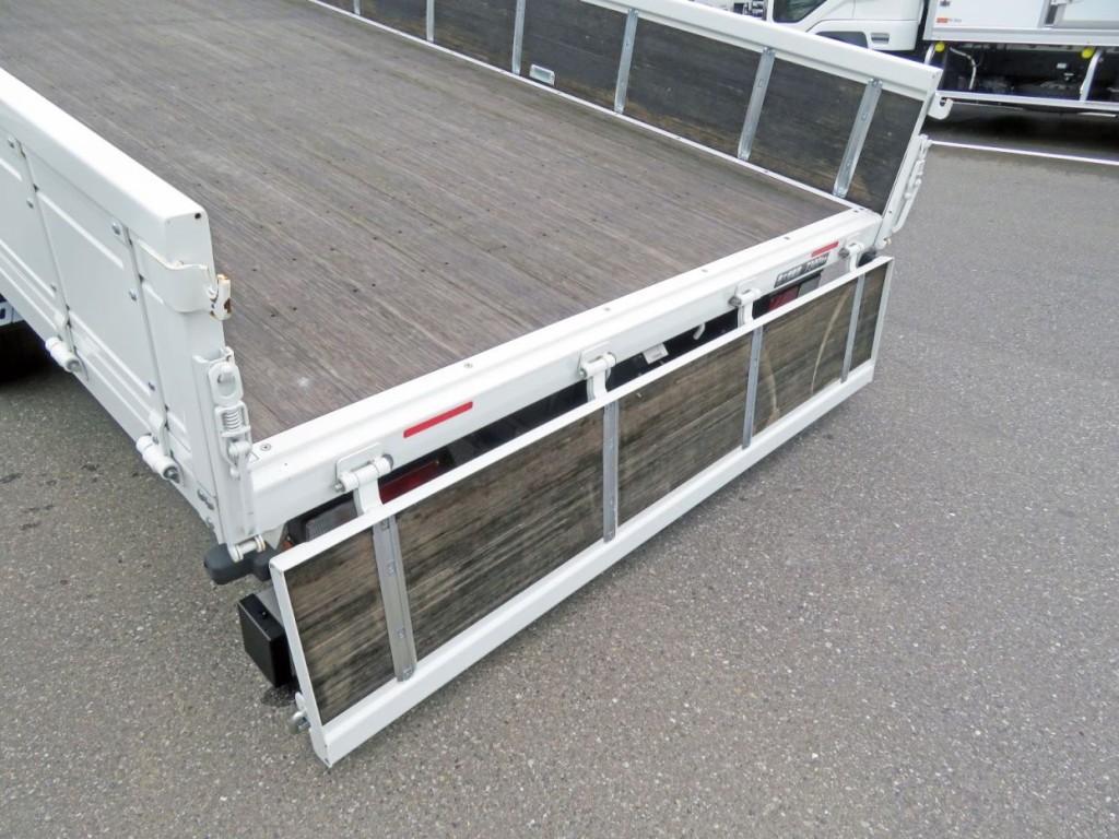 歩み掛け無しです。|日野 レンジャー 2KG-FE2ACAの写真17