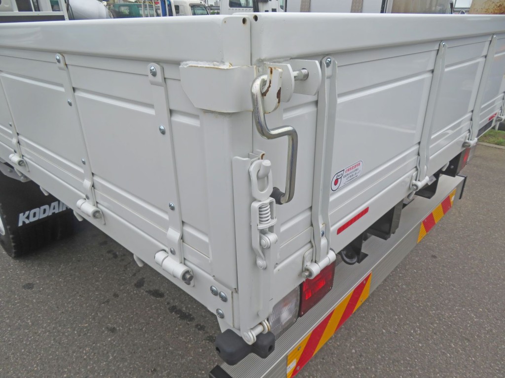 リアあおりロック周りに置きサビ・キズがあります。(運転席側も同様です)|日野 レンジャー 2KG-FE2ACAの写真29