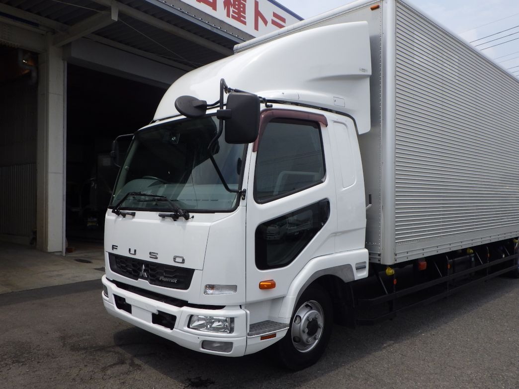 キャブ塗装してあります。|三菱 ファイター TKG-FK61F(2WD)の写真20