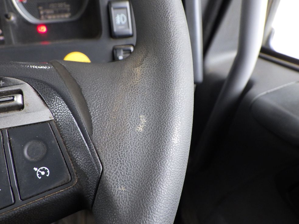 ハンドルにスレがあります。|いすゞ フォワード 2RG-FTR90U2の写真37