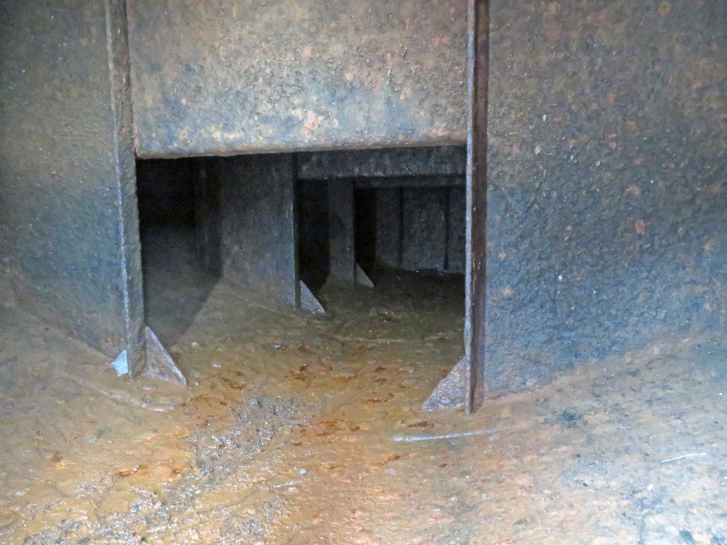 タンク内部の状態です。|日野 レンジャー TKG-FD9JEAA(2WD)の写真15