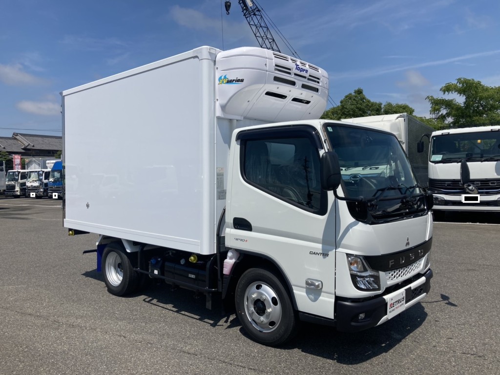 未使用のキャンター10尺冷凍車です。|三菱 キャンター 2RG-FBAV0(4WD)の写真2