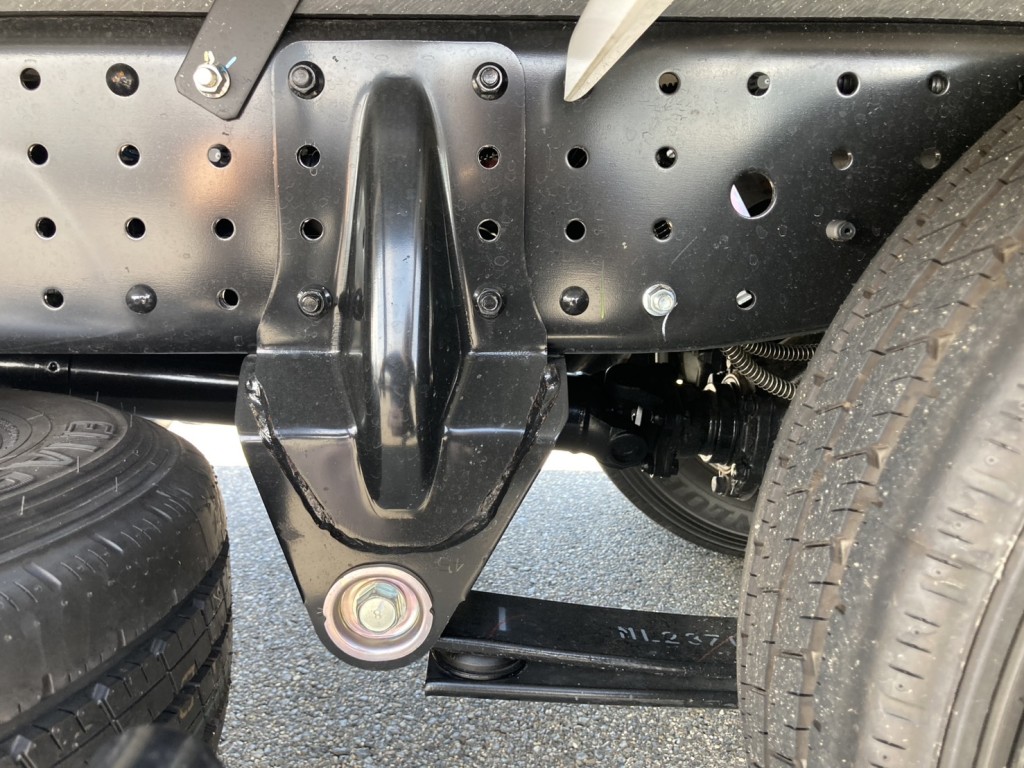 シャーシとスプリングの状態です。|三菱 キャンター 2RG-FBAV0(4WD)の写真5