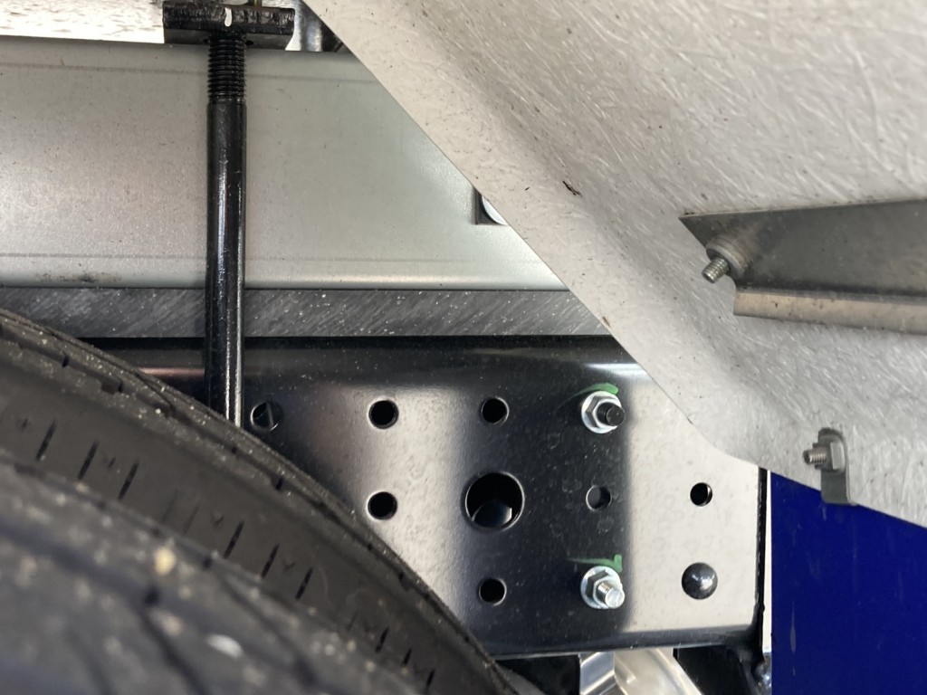 シャーシとサブフレームの状態です。|三菱 キャンター 2RG-FBAV0(4WD)の写真6