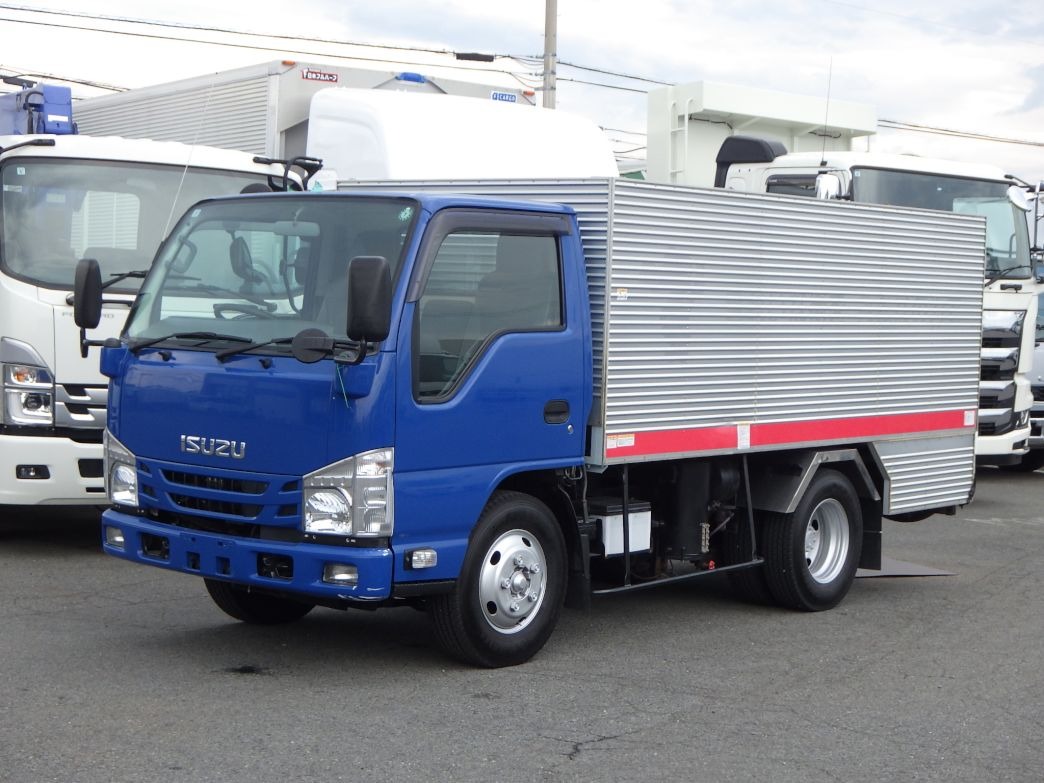 いすゞ エルフ TPG-NKR85AN(2WD)の写真1