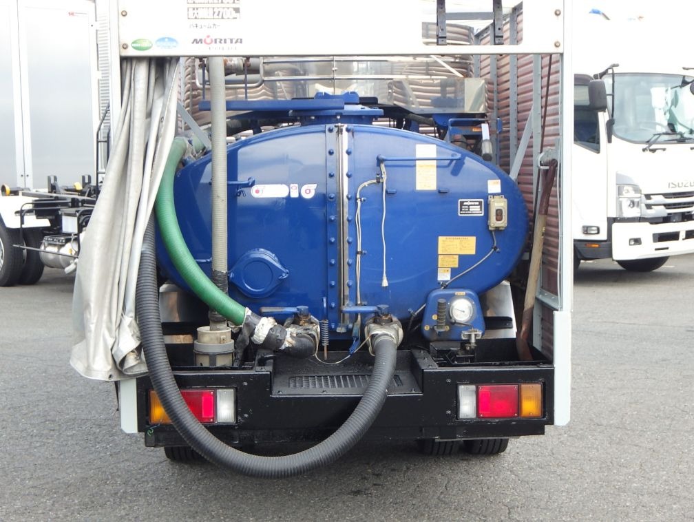 ボディー後方の状態です。|いすゞ エルフ TPG-NKR85AN(2WD)の写真8
