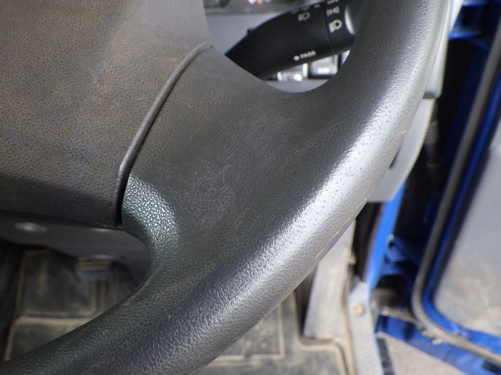ハンドルにスレがあります。|いすゞ エルフ TPG-NKR85AN(2WD)の写真36