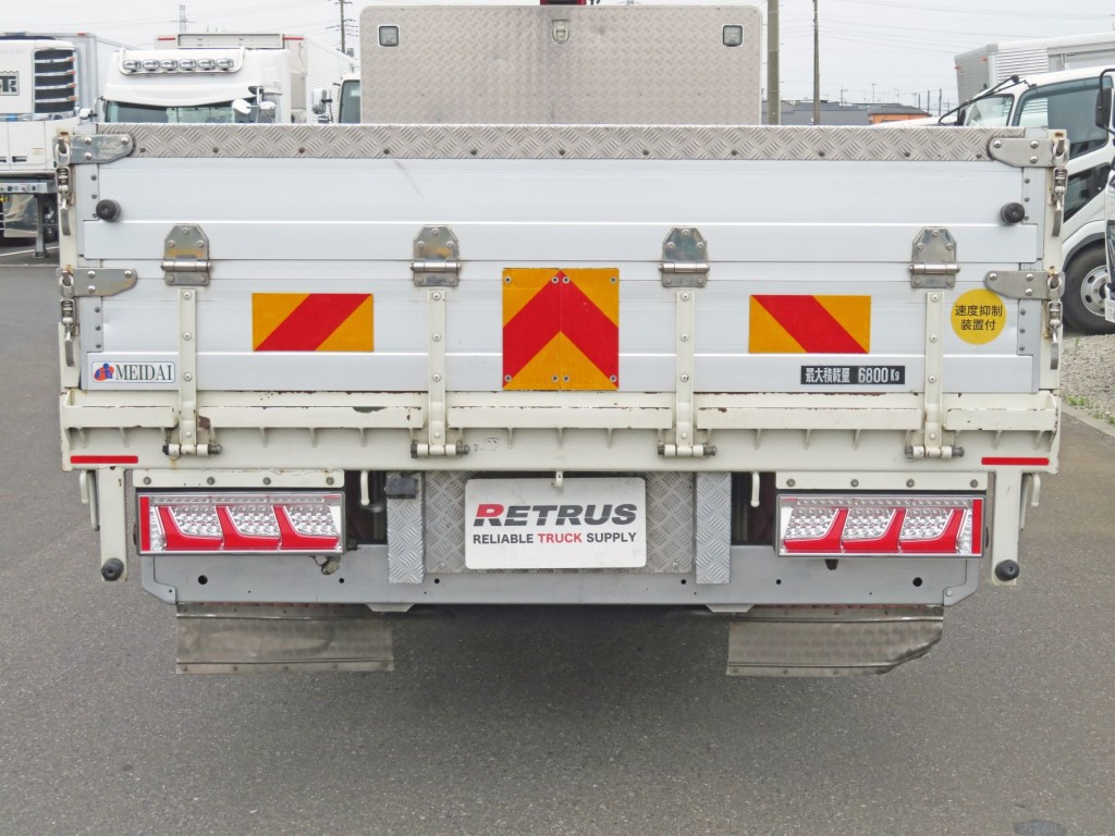 テールランプはLED仕様です。|日野 レンジャー 2PG-FE2ABAの写真15