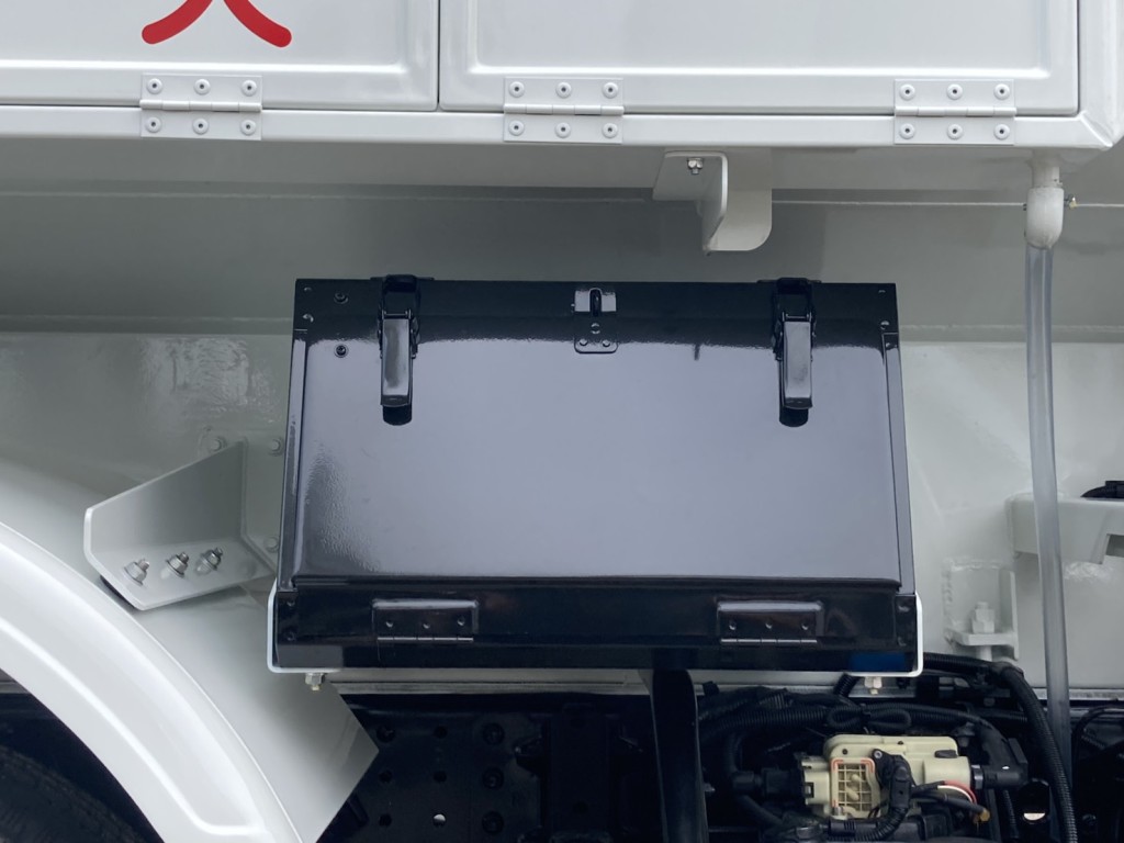 工具箱の状態です。|三菱 キャンター 2RG-FEAV0(2WD)の写真33