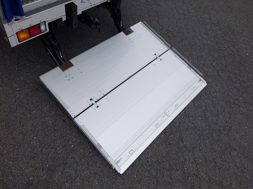 ゲートのステージ状態です。|三菱 ファイター 2KG-FK65F(2WD)の写真13