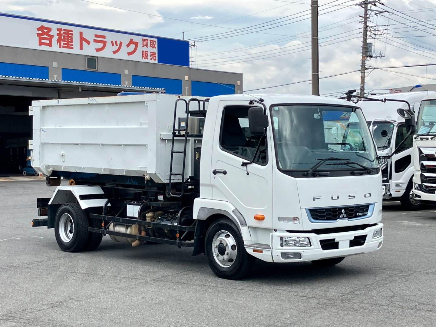三菱 ファイター 2KG-FK71F(2WD)の写真2